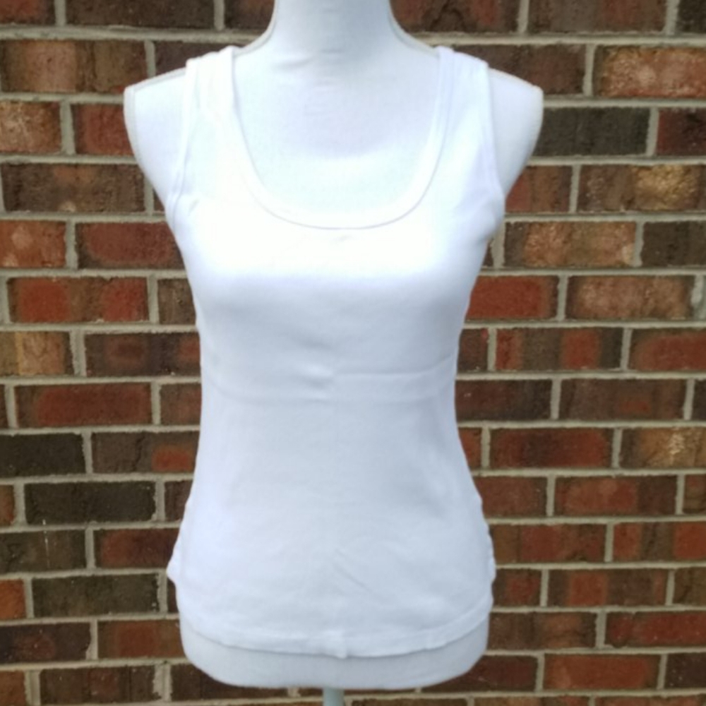 Simple white tank